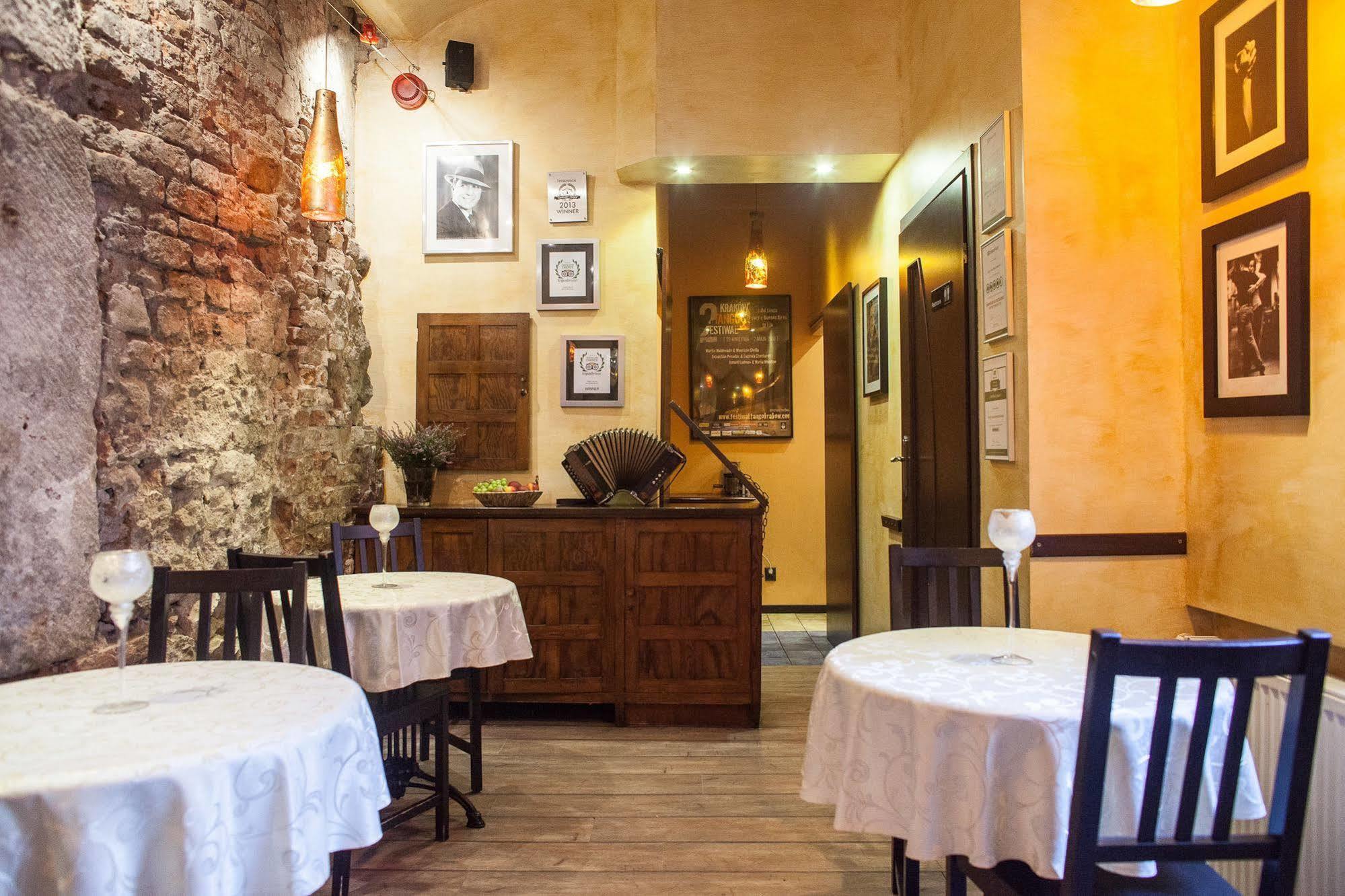 Tango House Bed & Breakfast Krakow Exterior photo