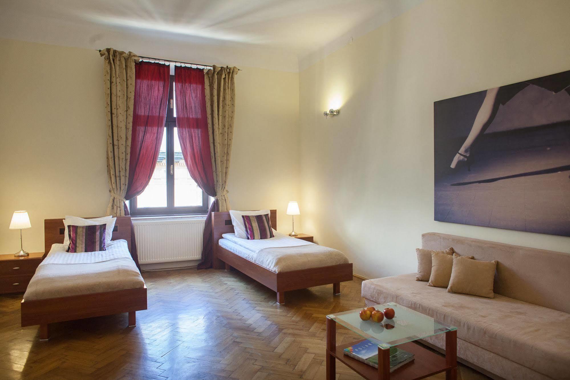 Tango House Bed & Breakfast Krakow Exterior photo